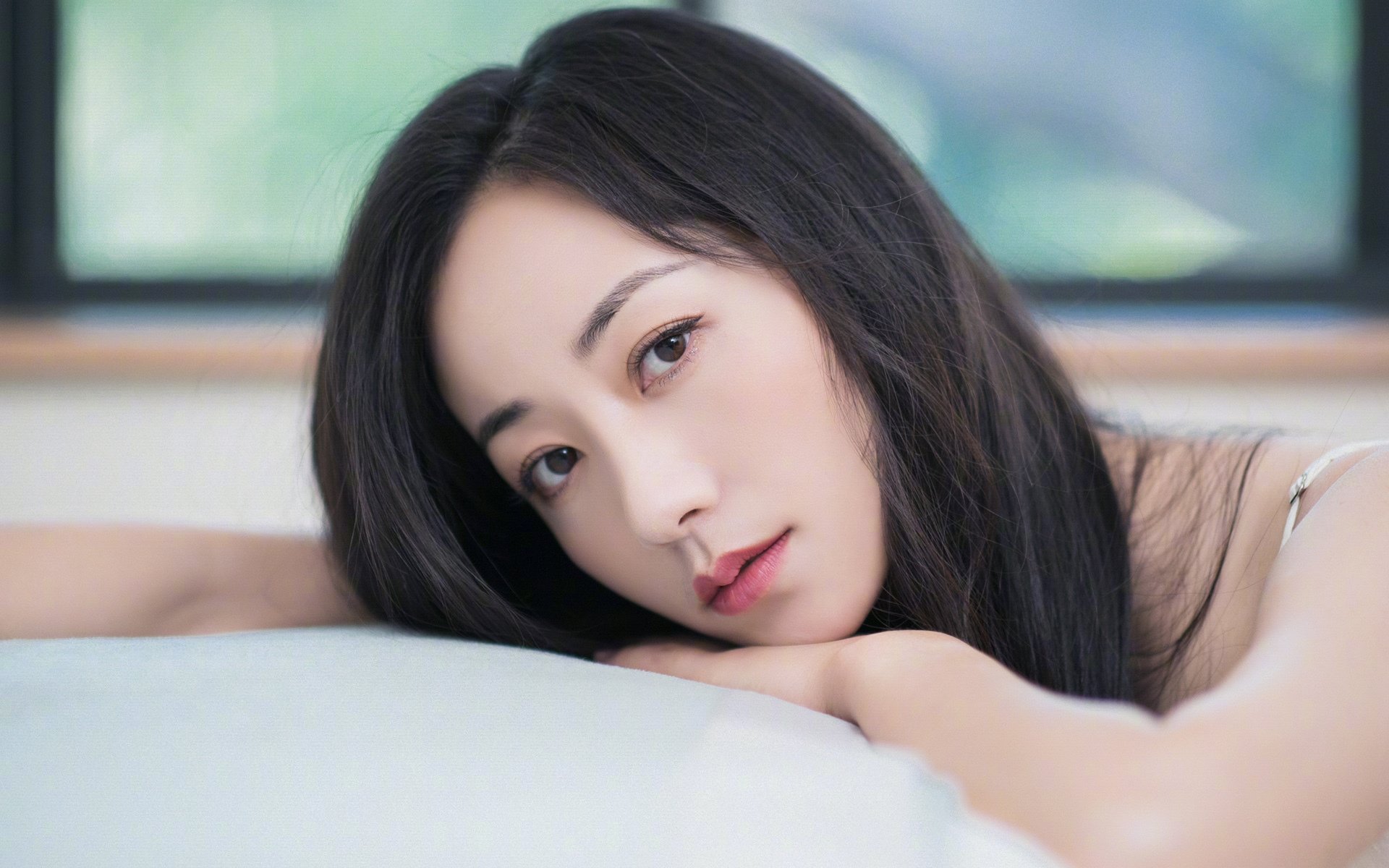 九游游戏中心-足球赛事更新：女足比拼的团队拼搏精神！，女足比赛球迷